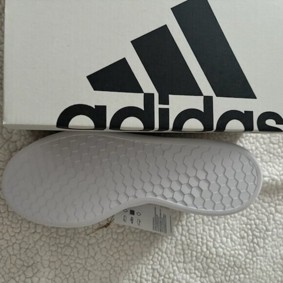 Adidas Advantage Shoes - NWT! - Picture 4 of 7